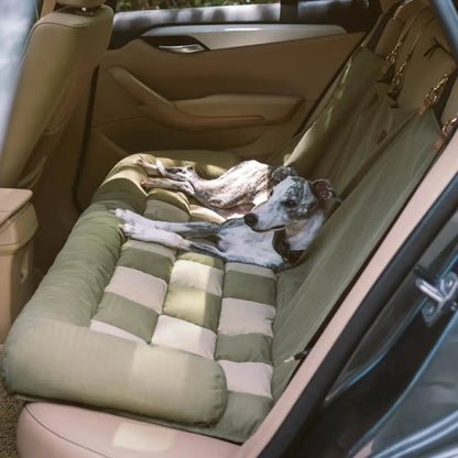 Asiento de Coche para Perros Grandes con Cojines de Viaje y Seguridad para el Asiento Trasero – Chessboard Lounge - KNICHE