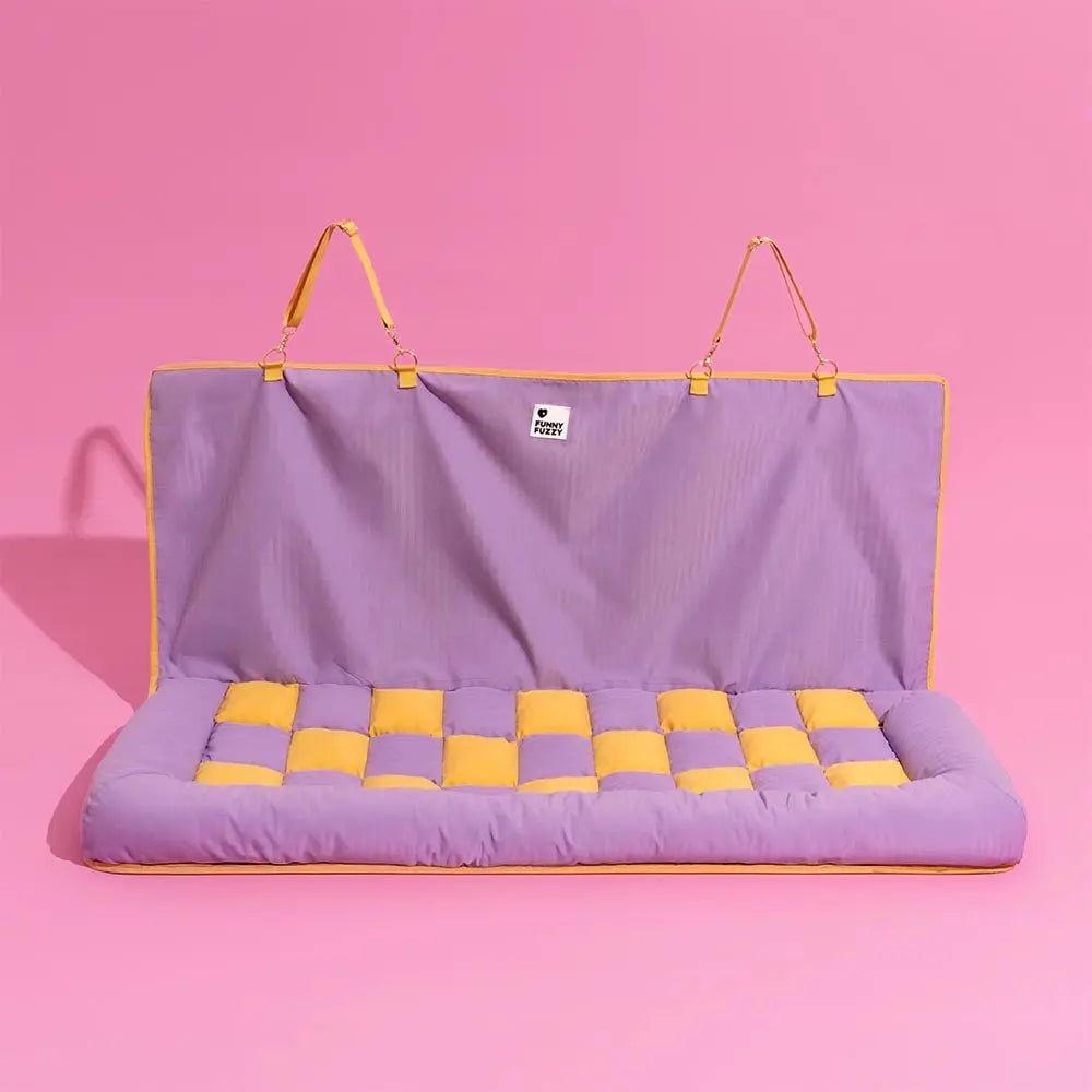 Asiento de Coche para Perros Grandes con Cojines de Viaje y Seguridad para el Asiento Trasero – Chessboard Lounge - KNICHE