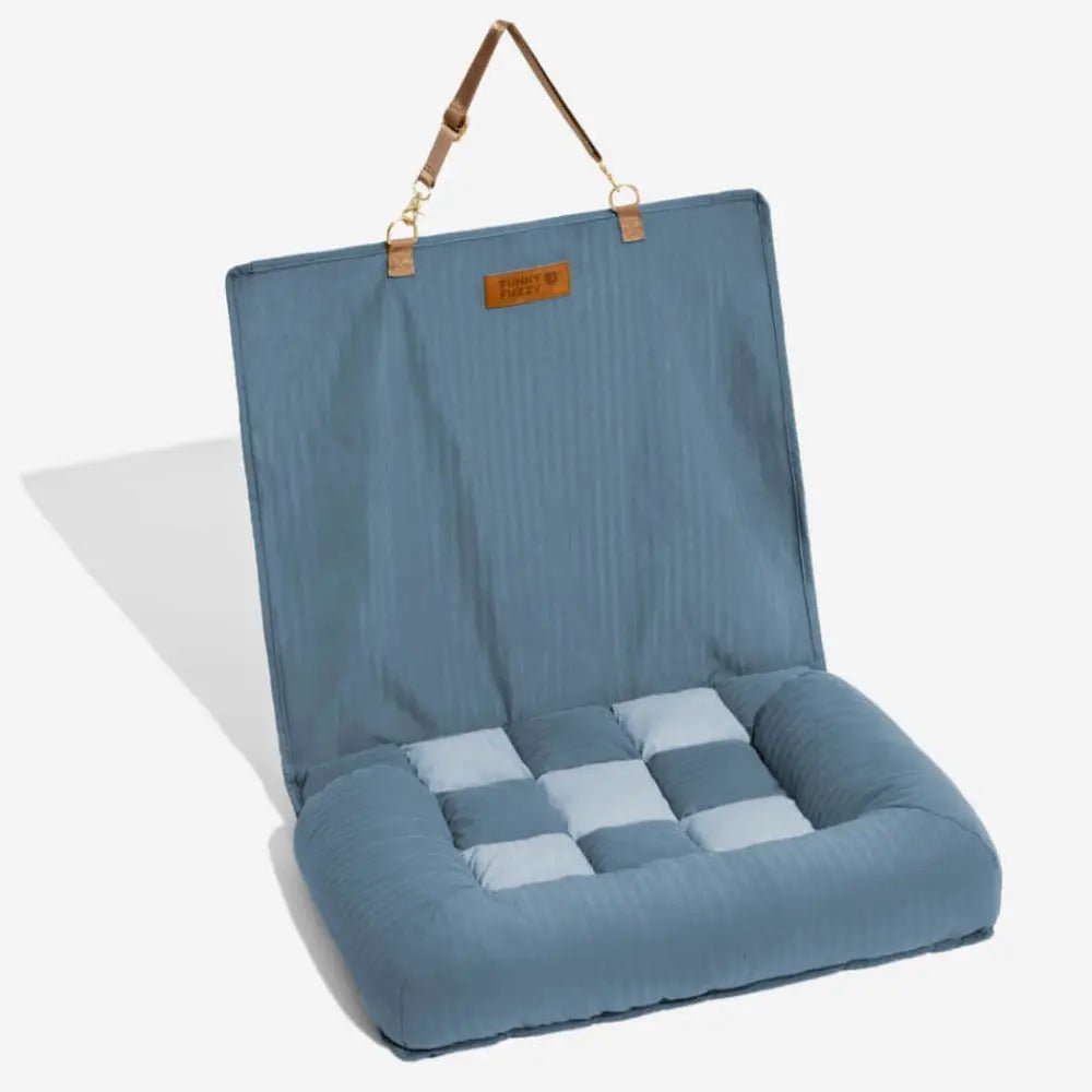 Asiento de Coche para Perros Grandes con Cojines de Viaje y Seguridad para el Asiento Trasero – Chessboard Lounge - KNICHE